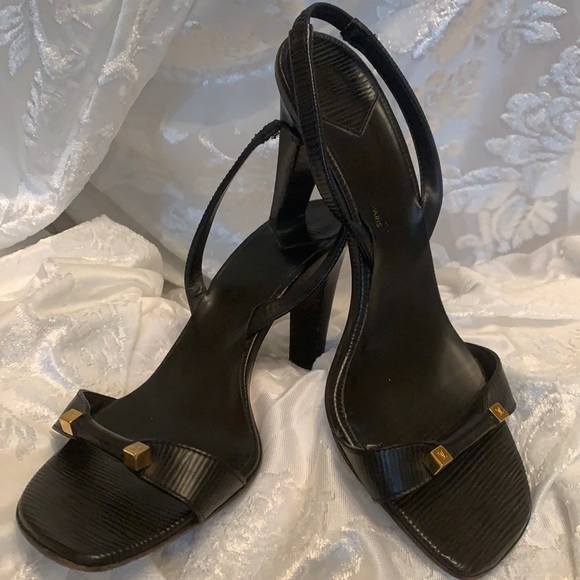 Louis Vuitton Epi Strappy Heels. Still in good shape - Picture 1 of 7